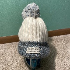 [NWOT] Women’s Hat 100% Acrylic